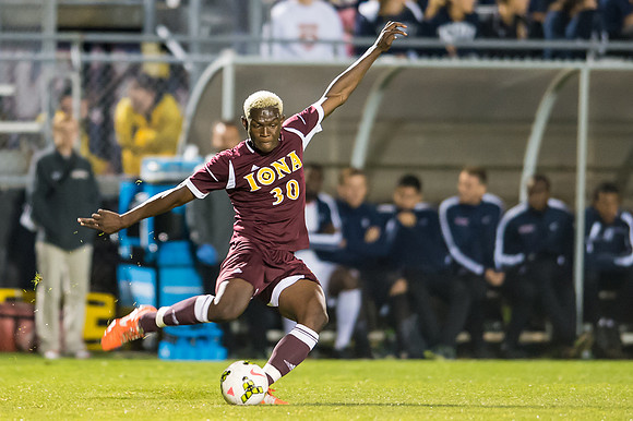 UCONN vs Iona0149