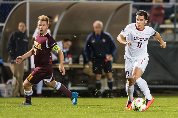 UCONN vs Iona0134
